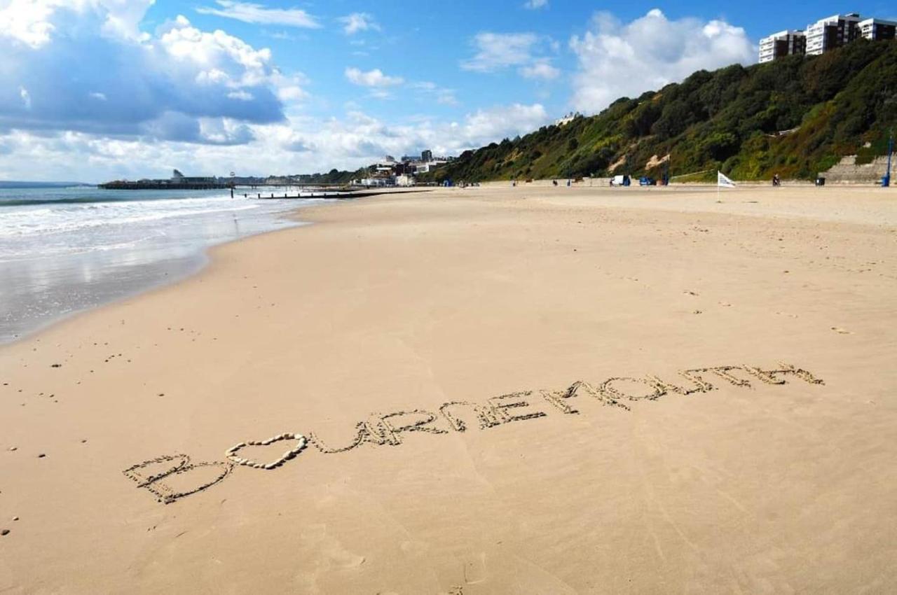 Flat-C, 4 Adults, 20 Mins To Beach, Netflix, Wifi, Sleeps 4 Adults Bournemouth Exterior foto